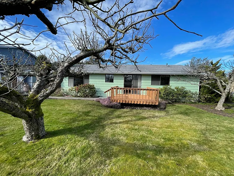3801 37th Dr — Photo 3