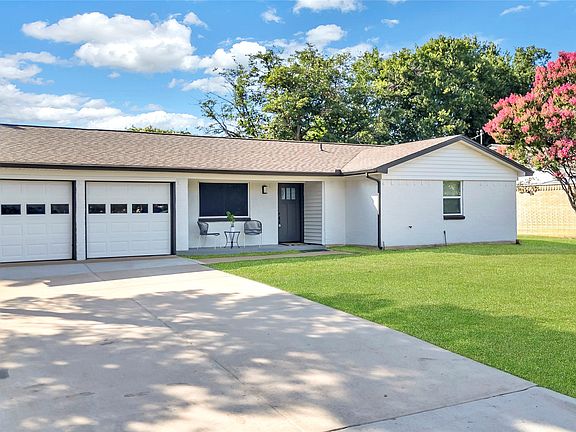 3rd image of 6437 Carousel Dr