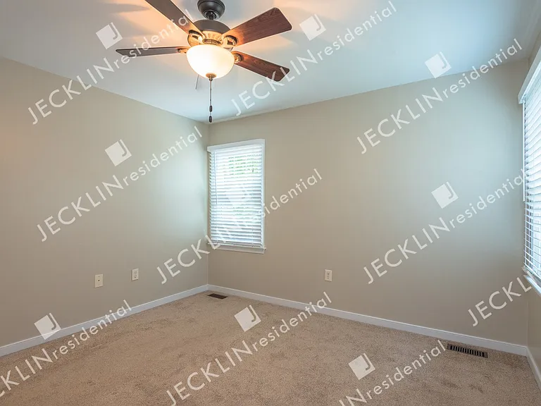 2329 Horsley Dr — Photo 23