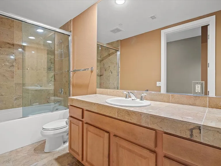 360 E Desert Inn Rd #407 — Photo 31