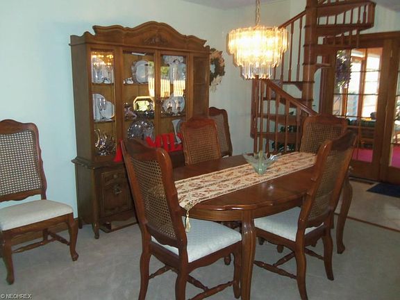 5th image of 20464 Village Green Dr