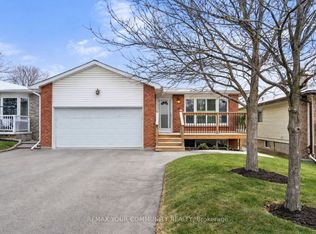 28 Moon Dr, Barrie, ON L4N 7G7