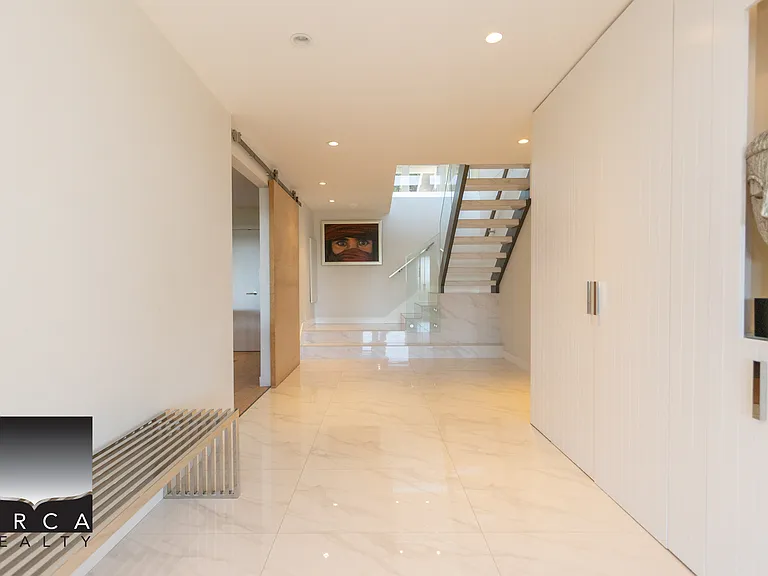 3295 Westmount Rd — Photo 2