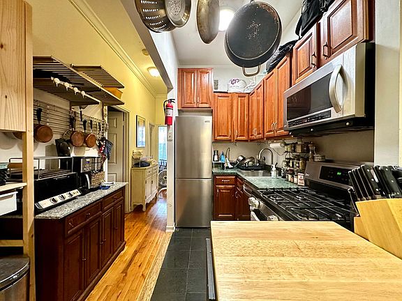 3rd image of 74 W 85th St APT 3