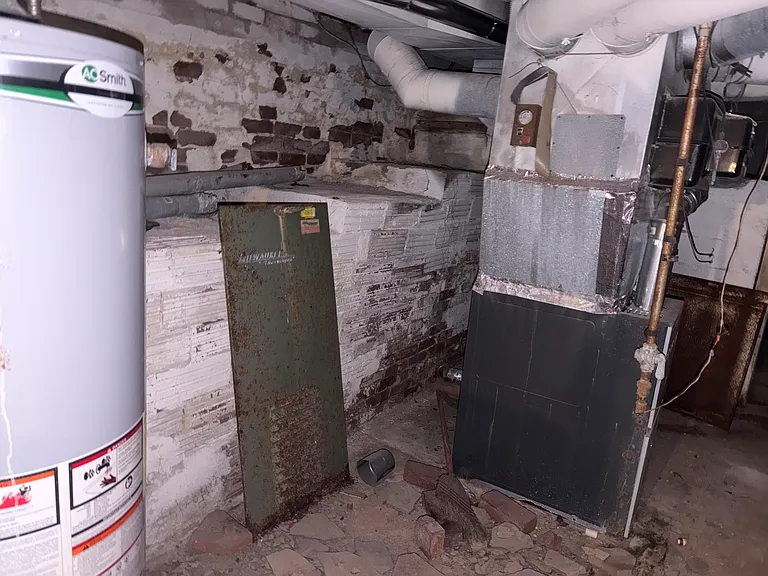 1513 S Livingston St — Photo 27