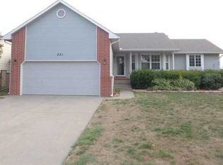 321 W Goff Rd, Valley Center, KS 67147