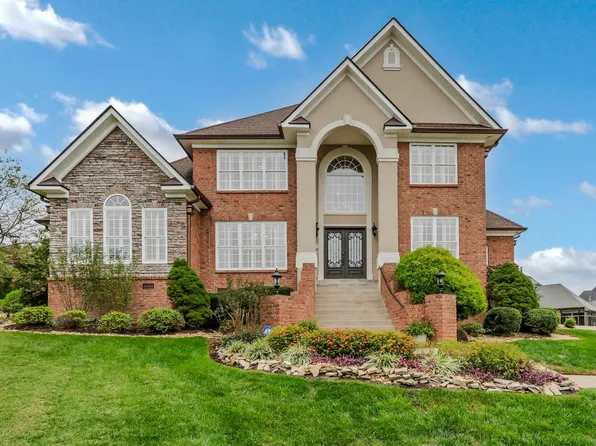 428 Treemont Dr, Clarksville, TN 37043