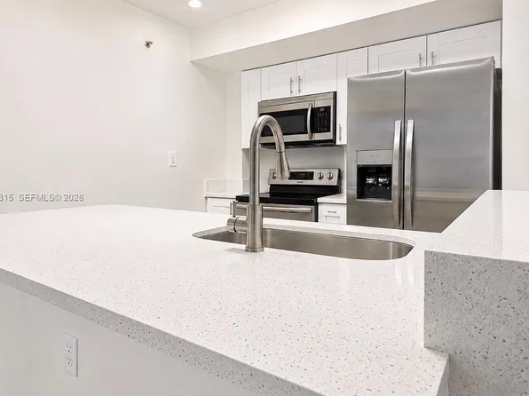102 SW 6th Ave APT 507, Miami, FL 33130