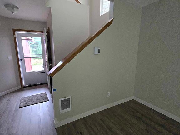 4th image of 735 Desoto St SW
