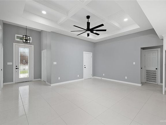 2nd image of 816 Juan Seguin St