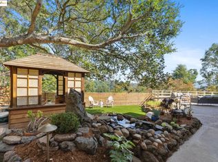 61 Via Floreado, Orinda, CA 94563