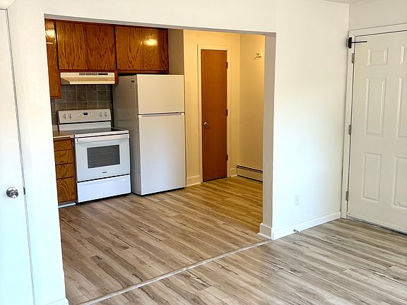 5th image of 566 Cherry St #7