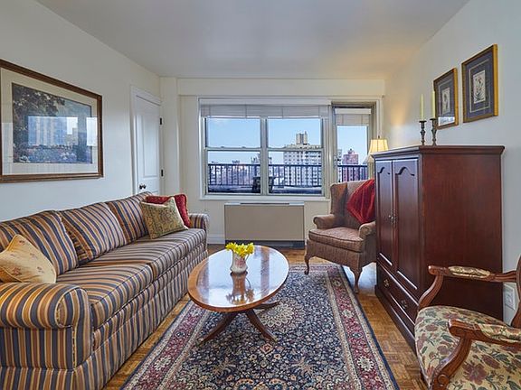2nd image of 1634 1st Ave #19A