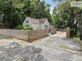 1217 W 75th St, Kansas City, MO 64114