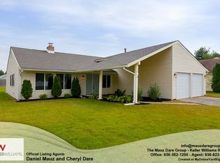 50 Arbor Meadow Dr, Sicklerville, NJ 08081