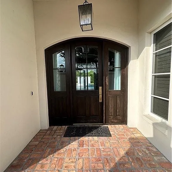 10020 Magnolia Pointe — Photo 3