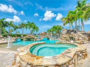 214 Harbor View Ln, Largo, FL 33770