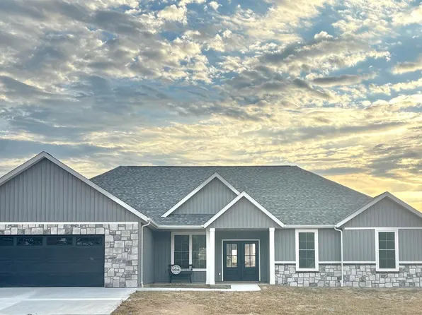 12506 Bristle Ridge Ln, Carterville, IL 62918