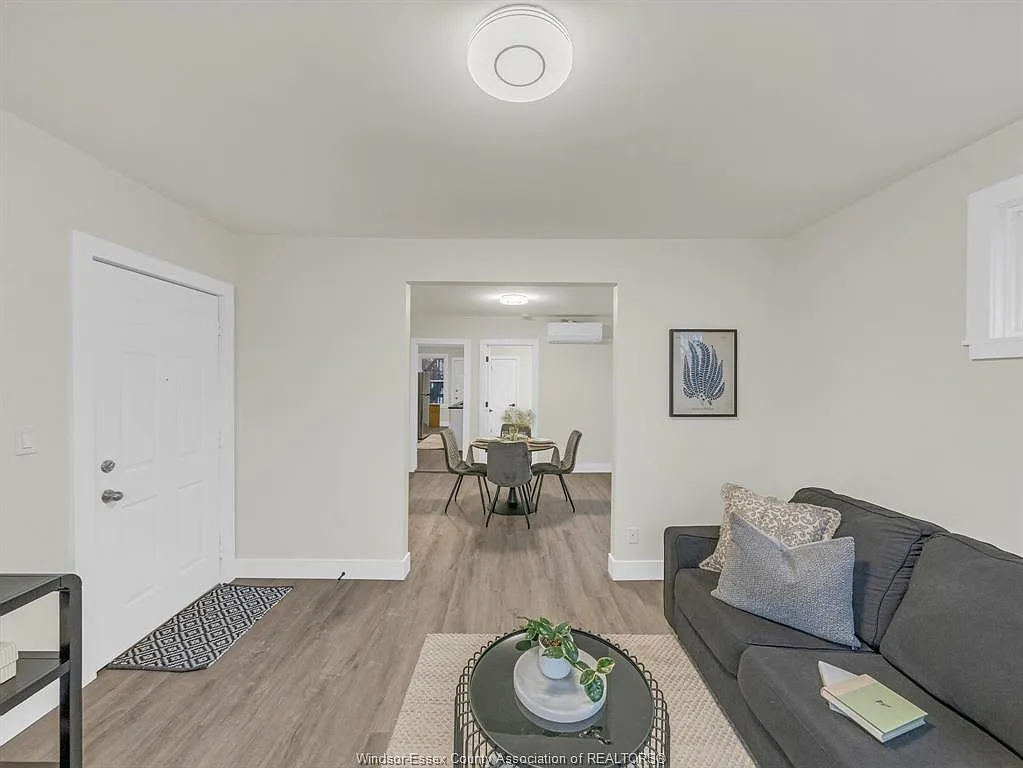 2 bed, $1,600 — Photo 3