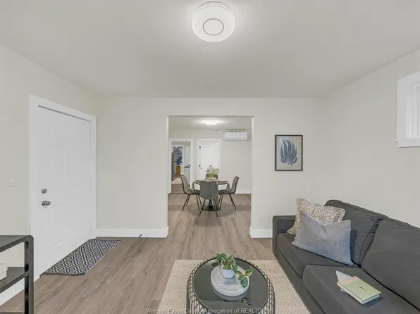 545 Cameron Ave Unit 5, Windsor, ON N9B 1Y9