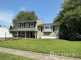 65 Creighton Cir, Old Bridge, NJ 08857