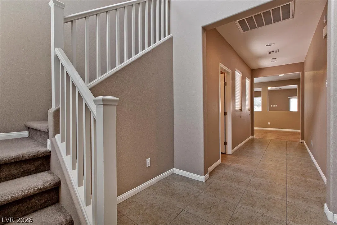 3 bed, 2.5 bath, 2763 sqft, $2,200 — Photo 4