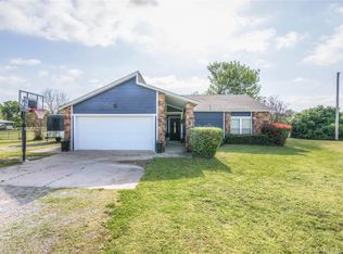 150 N 250th Rd, Mounds, OK 74047