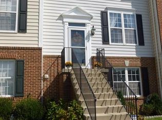 43464 Katling Sq, Chantilly, VA 20152