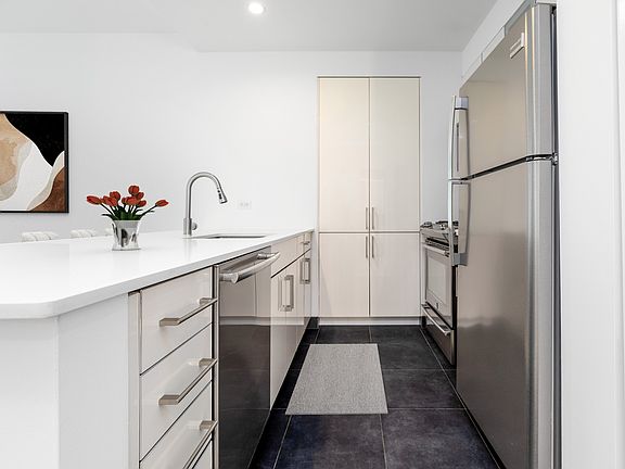 5th image of 3 W 36th St APT 18A