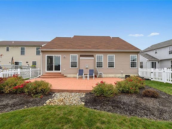 4th image of 5102 Ravenway Dr