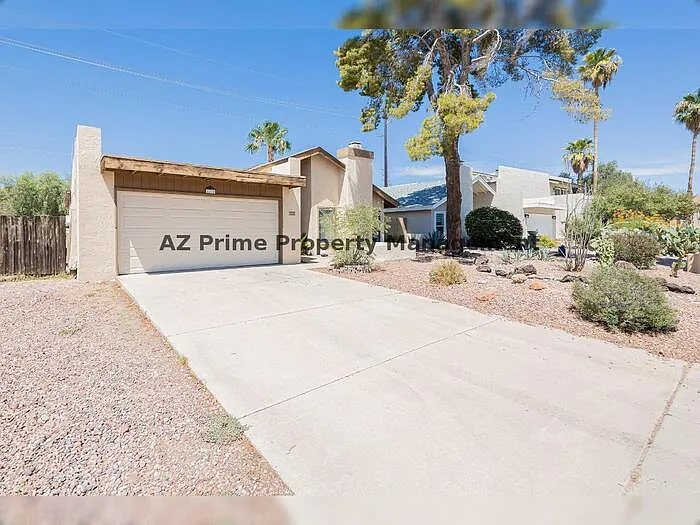 5502 E Roanoke Ave — Photo 3