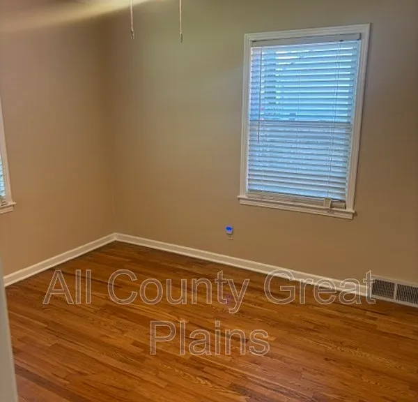 6101 W 58th St — Photo 6