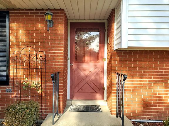 4th image of 6844 W Park Lane Dr