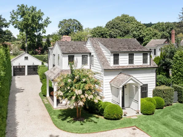 391 Hill St, Southampton, NY 11968