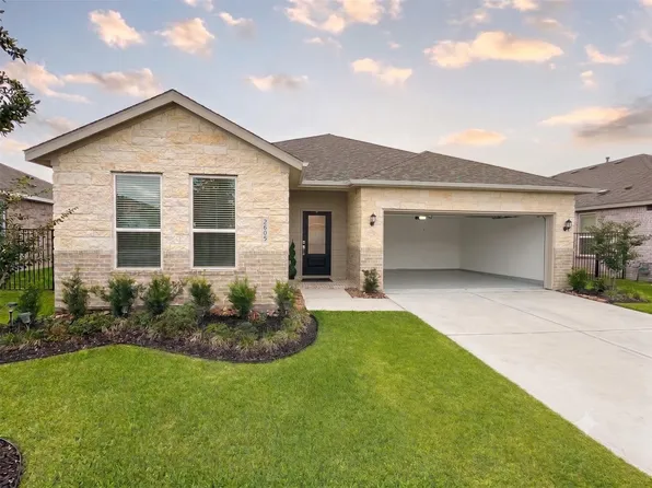 2605 Lago Costa Dr, Texas City, TX 77568