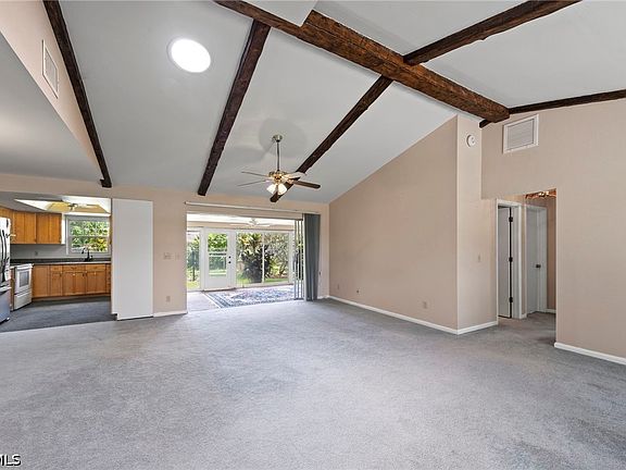 5th image of 2379 Woodland Blvd