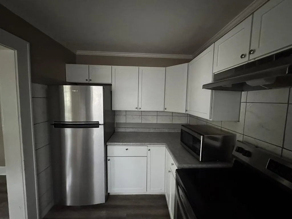113 Isabelle St — Photo 3