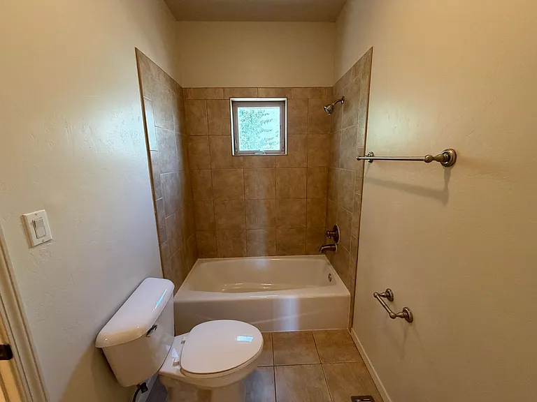 605 Benicia Ln SW — Photo 12
