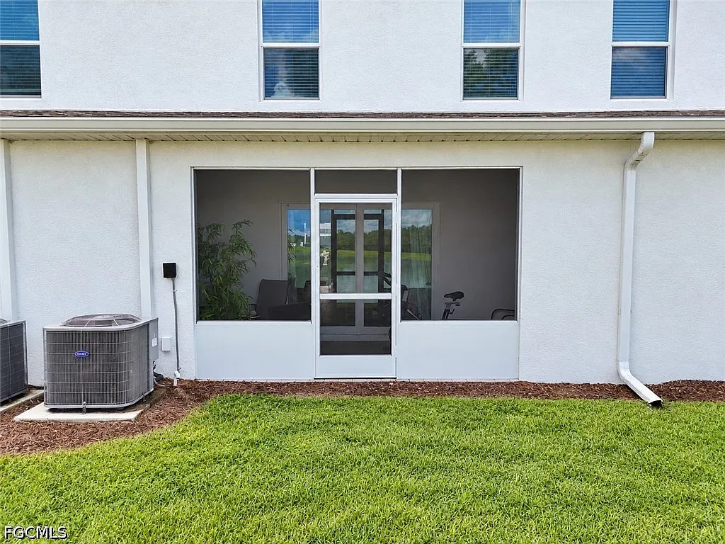 3 bed, 2.5 bath, 1621 sqft, $2,200 — Photo 4