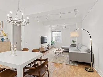 88 Greenwich Street, #404