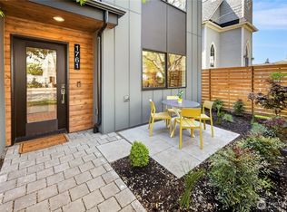 Uls#3043002-Lu, Seattle, WA 98107