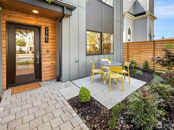 1761 NW 62nd Street, Seattle, WA 98107