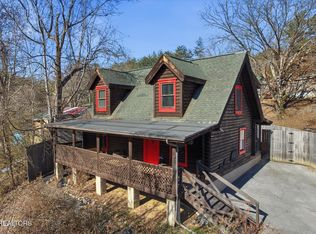 1520 Seagle Hollow Rd, Pigeon Forge, TN 37876