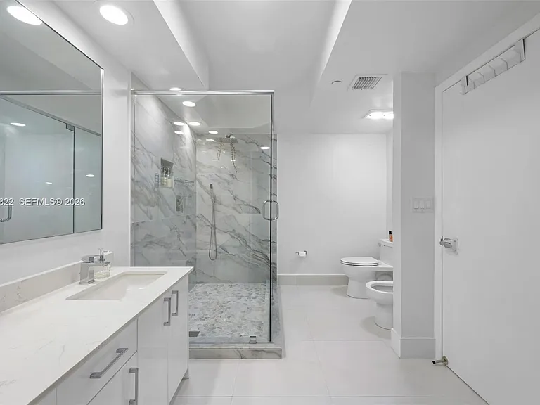 20281 E Country Club Dr #2310 — Photo 8