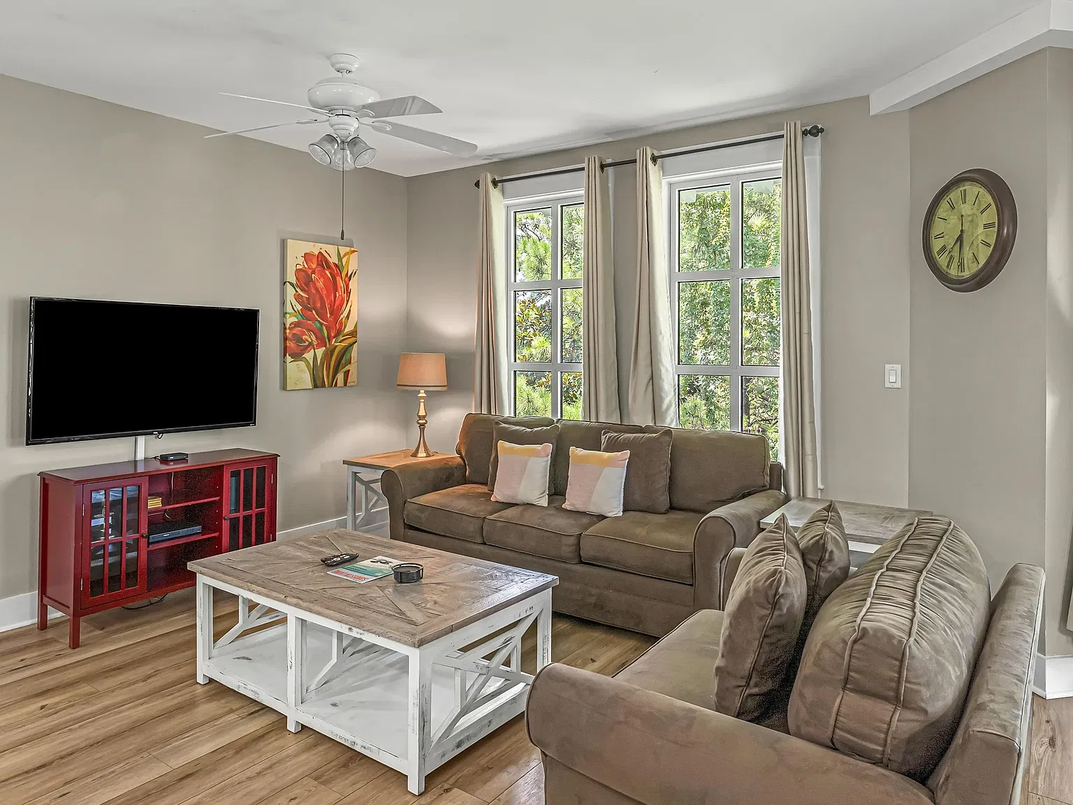 2 bed, 843 sqft, $2,823 — Photo 4