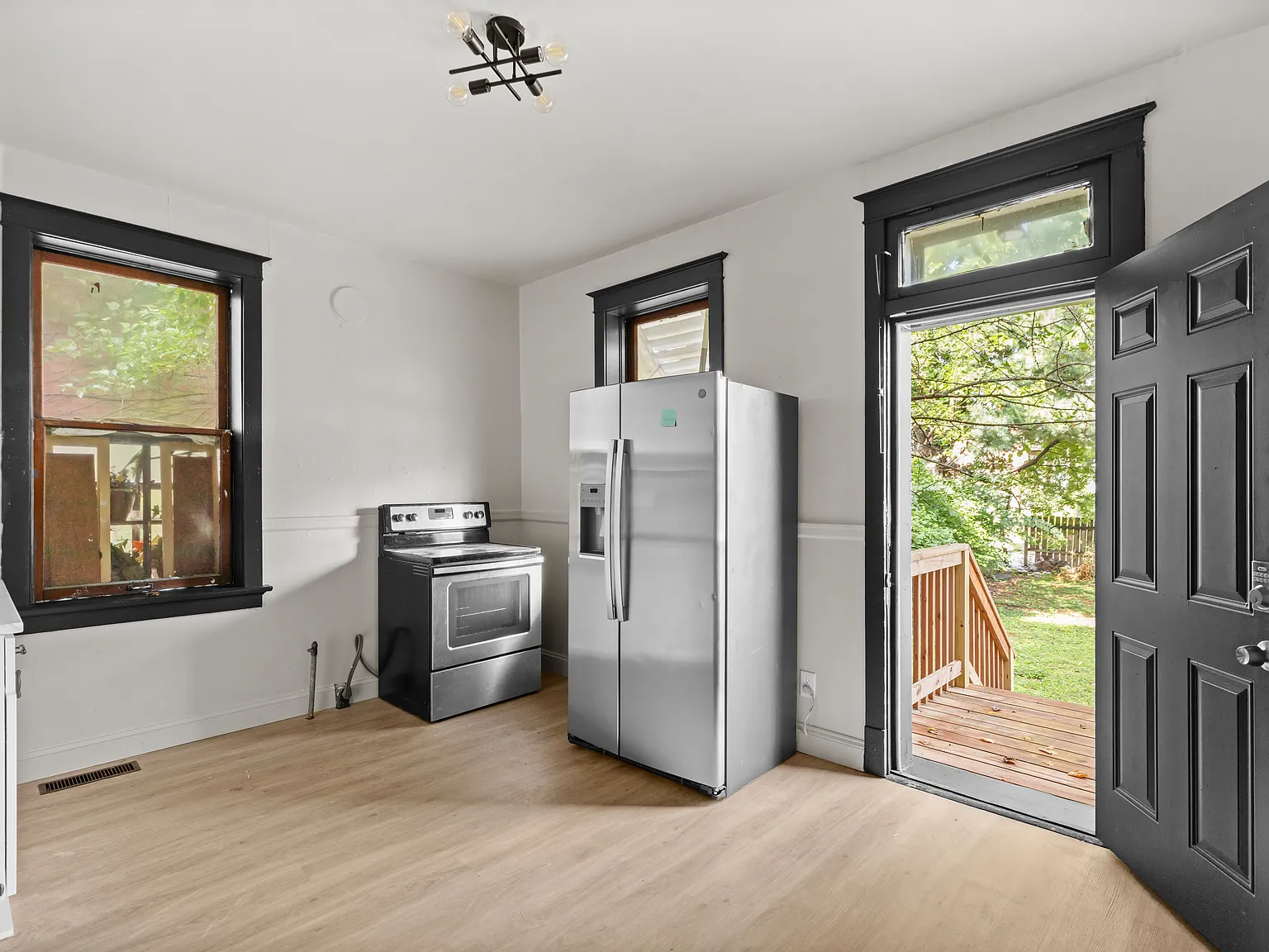 2 bed, 870 sqft, $1,195 — Photo 2