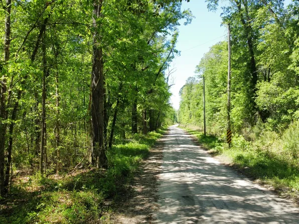 Barracada Rd, Walterboro, SC 29488