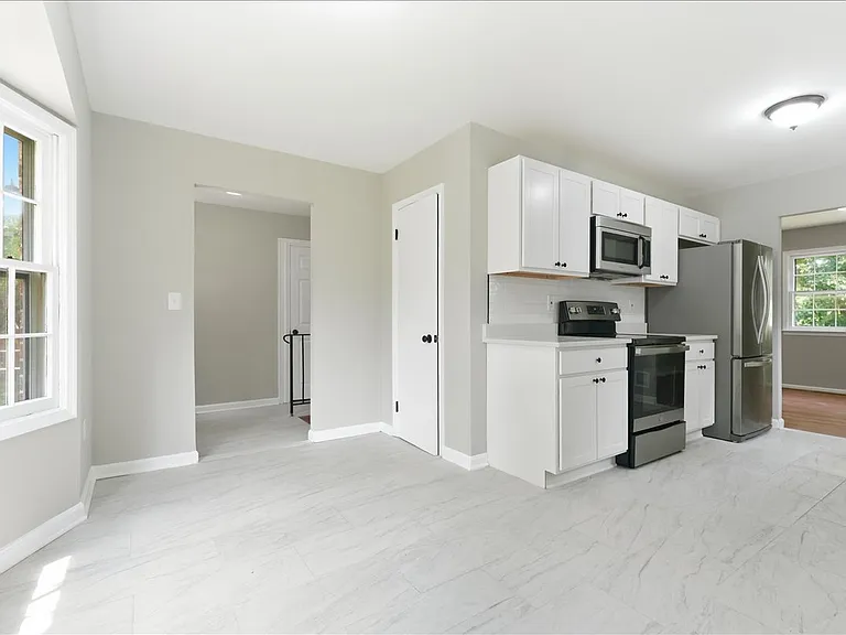 9200 Pebble Ct — Photo 7