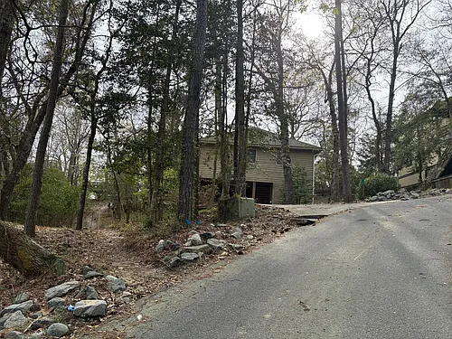 112 Peeler Pl Photo 1