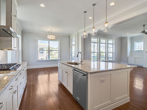 Kitchen and Cafe Area